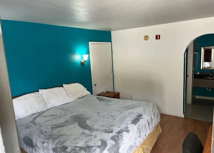 Hotel 2 Double Bed Studio 109 & Hot Tub