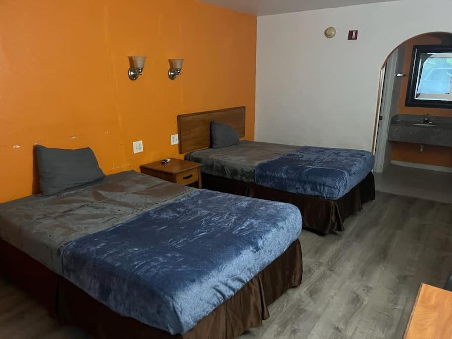 2 Double Bed 109 & Hot Tub *